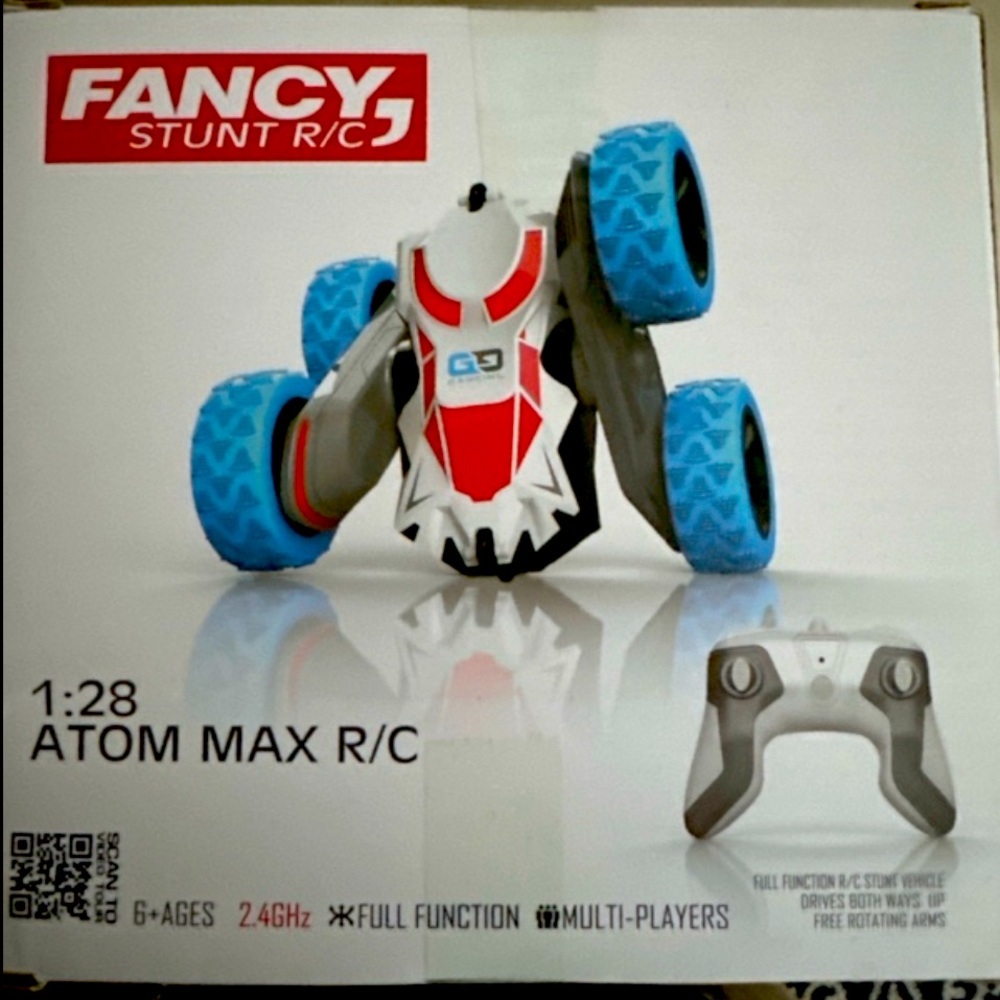 Fancy Stunt R/C Car with Blue Wheels